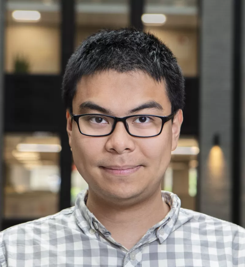 Headhsot of Tom Chen